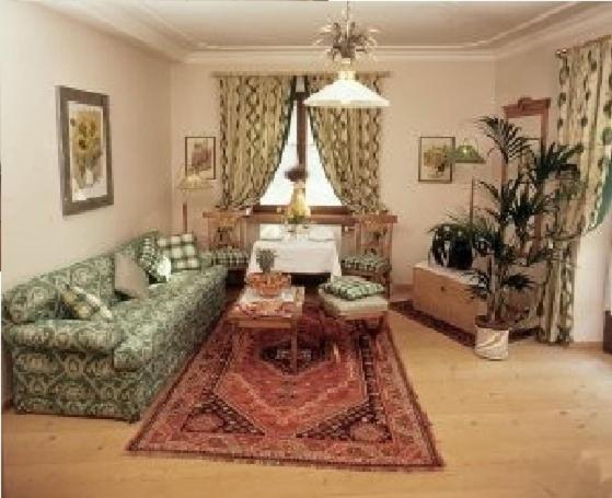 Hotel Aquila Nera - Schwarzer Adler Vipiteno Habitación foto