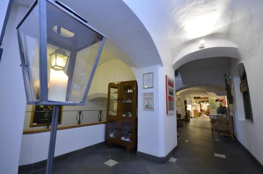 Hotel Aquila Nera - Schwarzer Adler Vipiteno Exterior foto